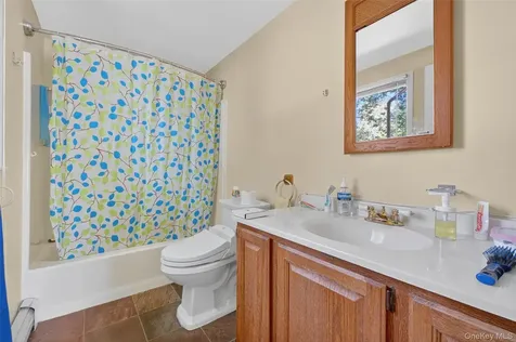 2 Renee Gate Street Cortlandt Manor NY 10567