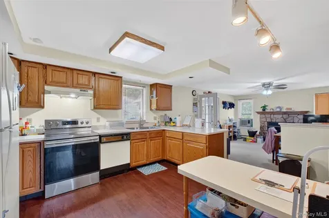 2 Renee Gate Street Cortlandt Manor NY 10567