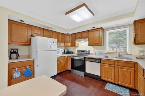 2 Renee Gate Street Cortlandt Manor NY 10567