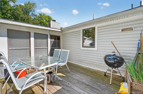2 Renee Gate Street Cortlandt Manor NY 10567