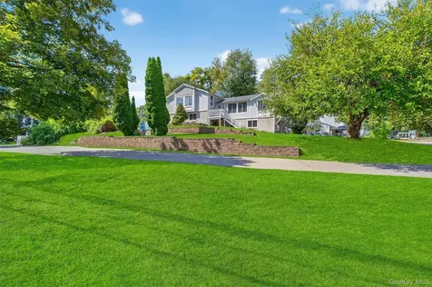 2 Renee Gate Street Cortlandt Manor NY 10567