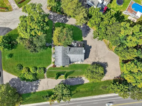 2 Renee Gate Street Cortlandt Manor NY 10567