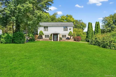 2 Renee Gate Street Cortlandt Manor NY 10567