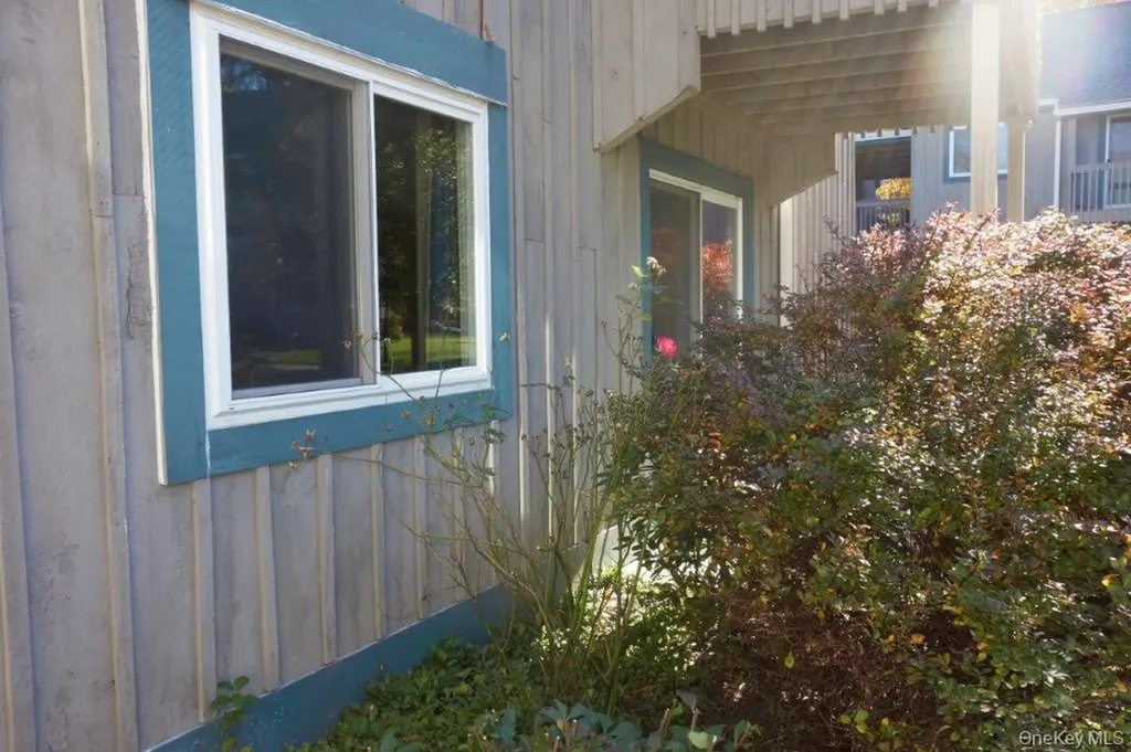 76 Sterling Beacon NY 12508
