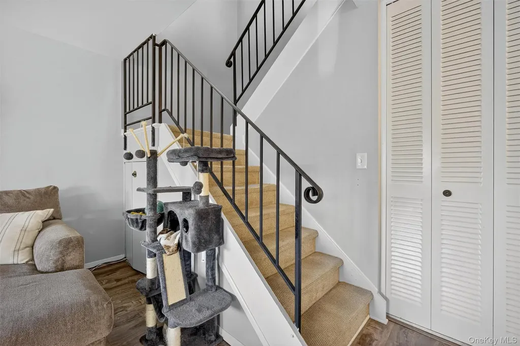 2203 Mulberry Court Poughkeepsie NY 12603