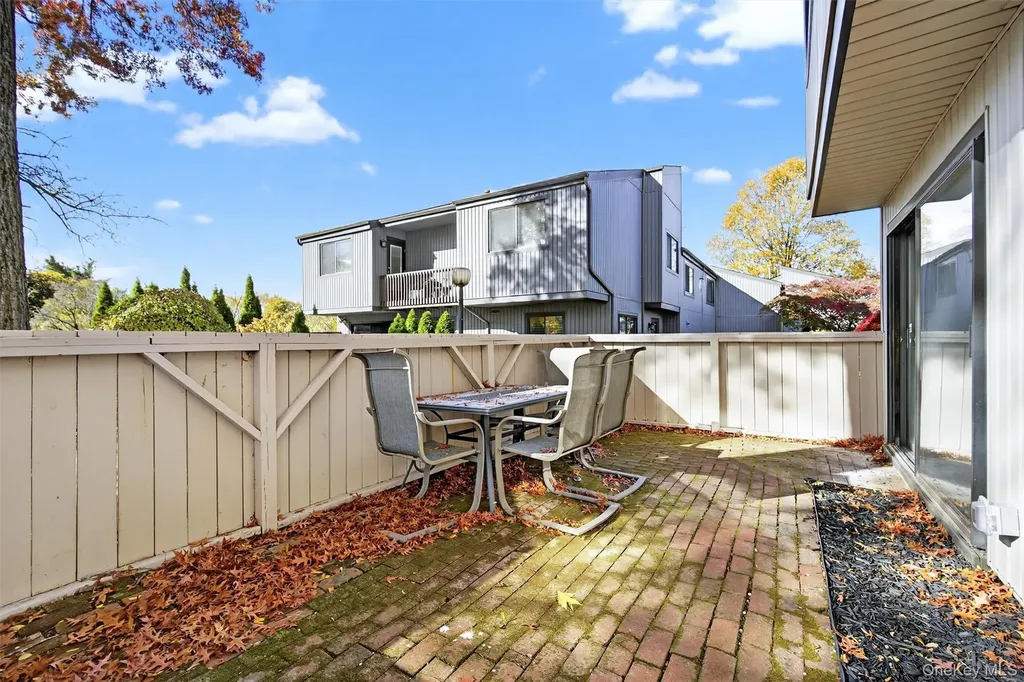 2203 Mulberry Court Poughkeepsie NY 12603