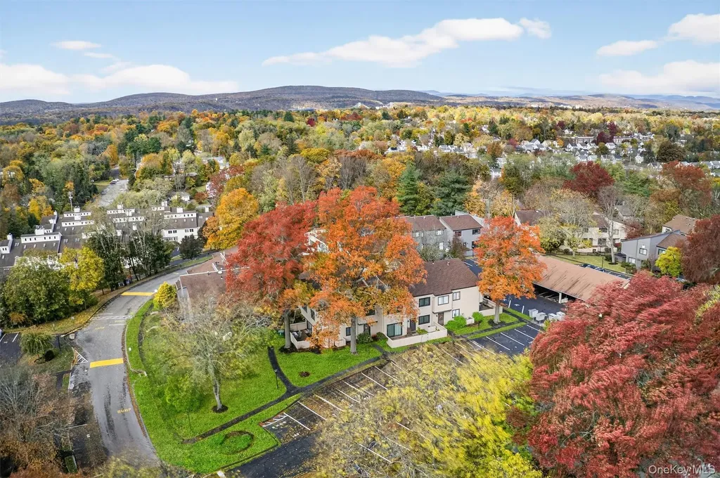 2203 Mulberry Court Poughkeepsie NY 12603