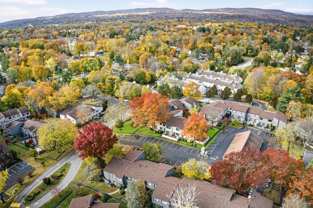 2203 Mulberry Court Poughkeepsie NY 12603