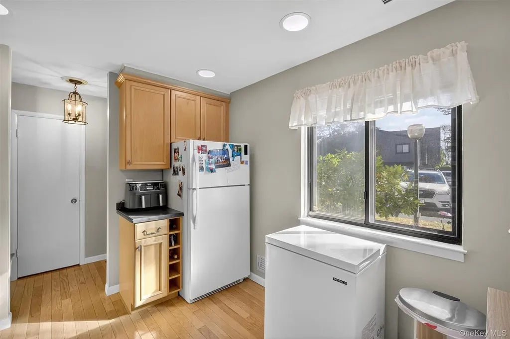 2203 Mulberry Court Poughkeepsie NY 12603