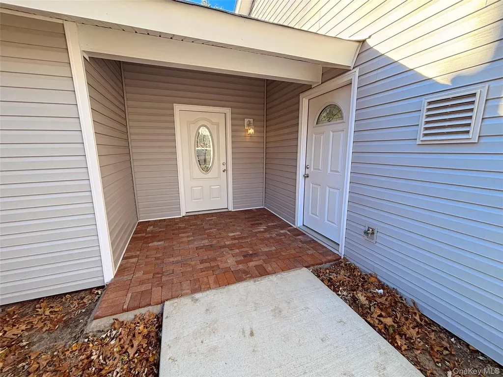 22 Harford Drive Coram NY 11727