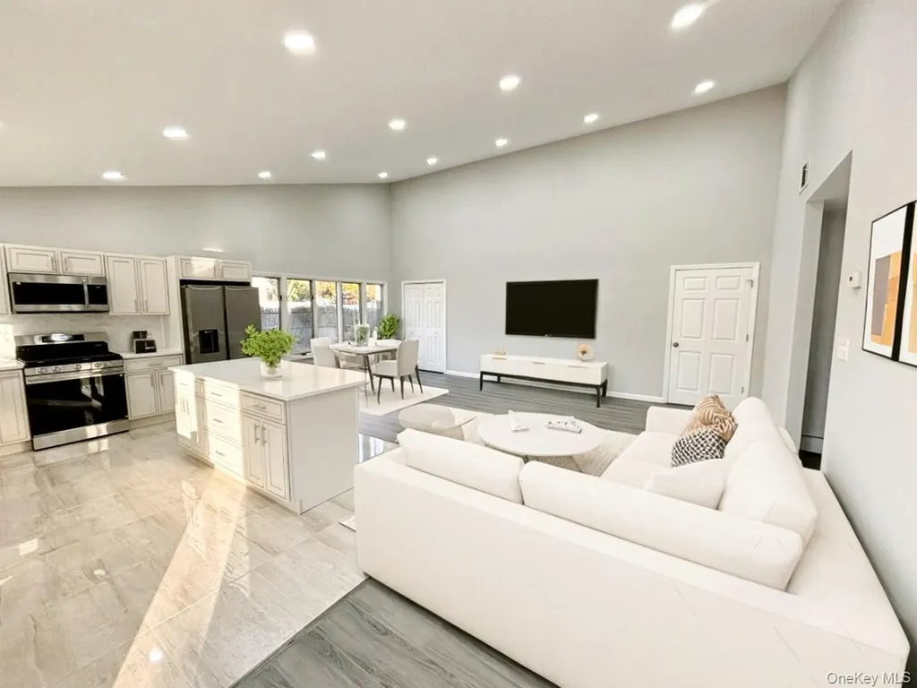 22 Harford Drive Coram NY 11727