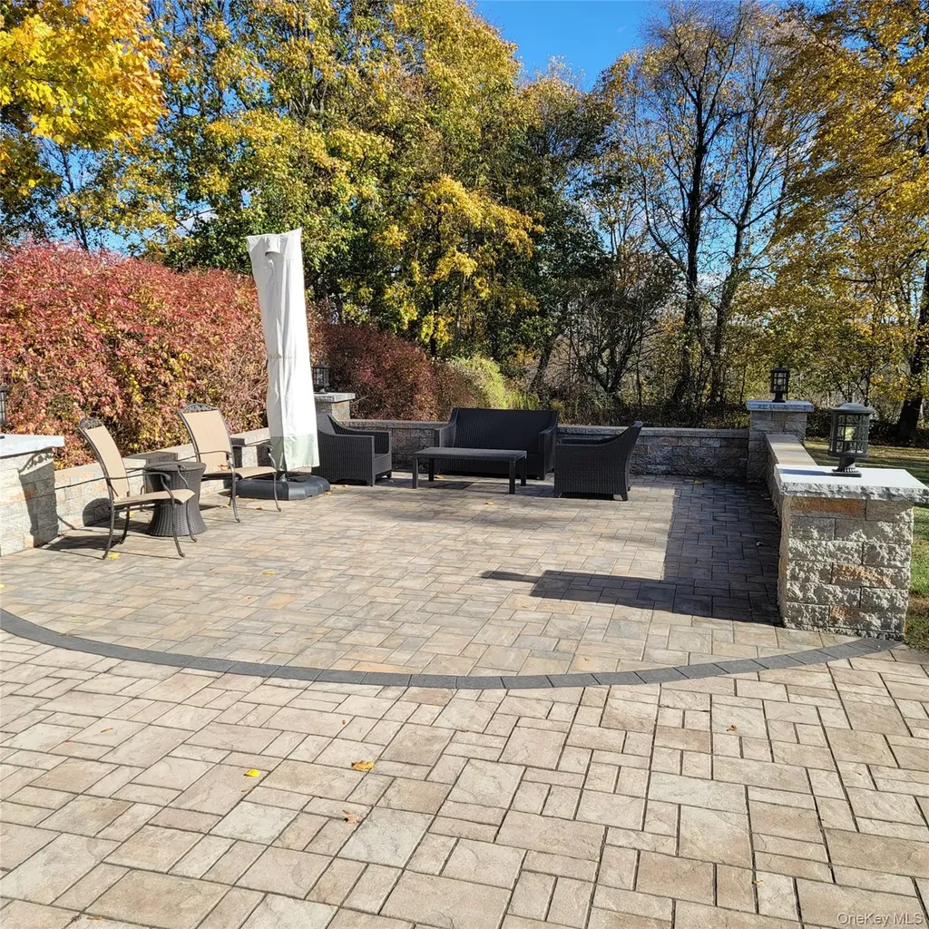 48 Overlook Drive Mahopac NY 10541