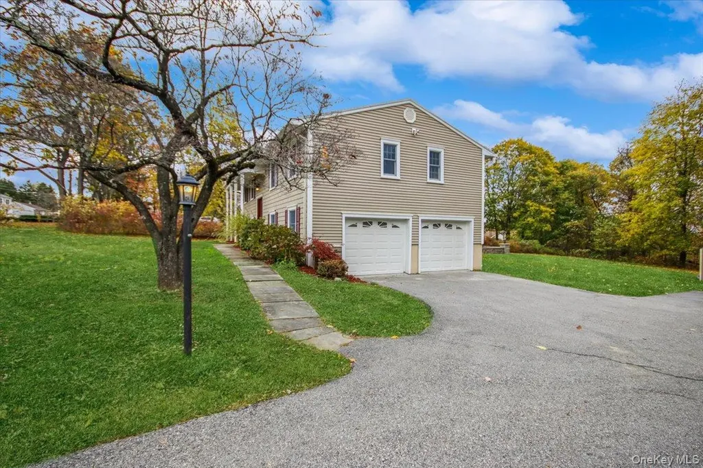 48 Overlook Drive Mahopac NY 10541