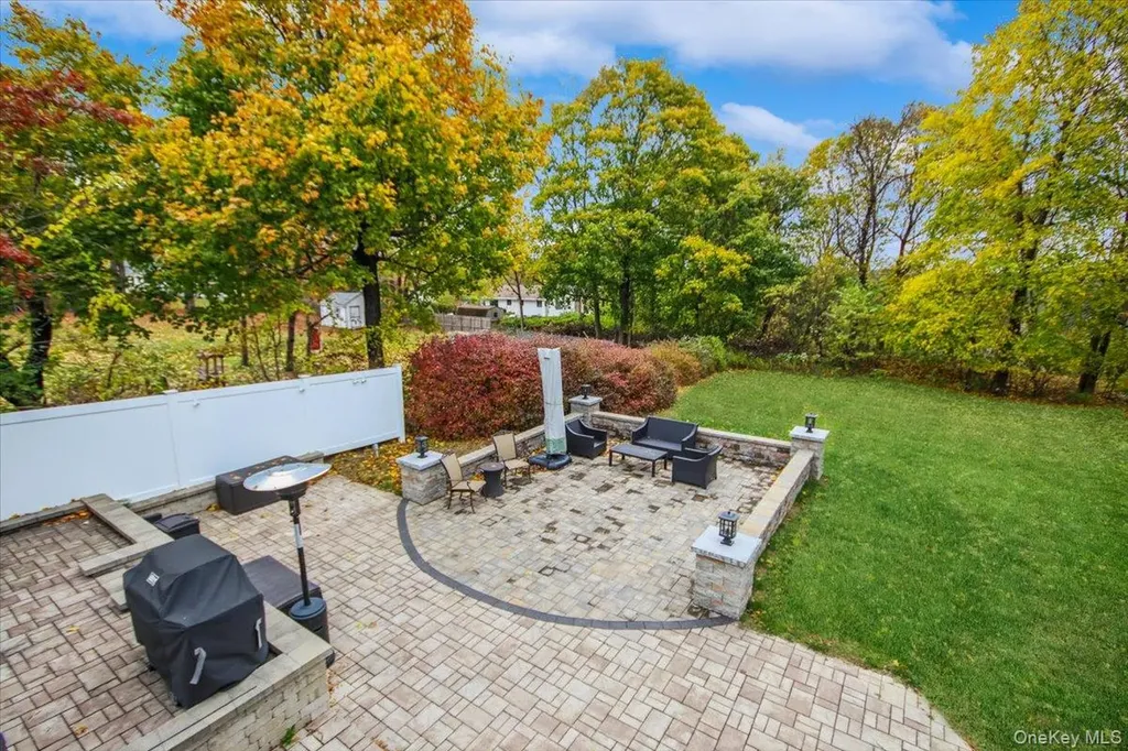 48 Overlook Drive Mahopac NY 10541