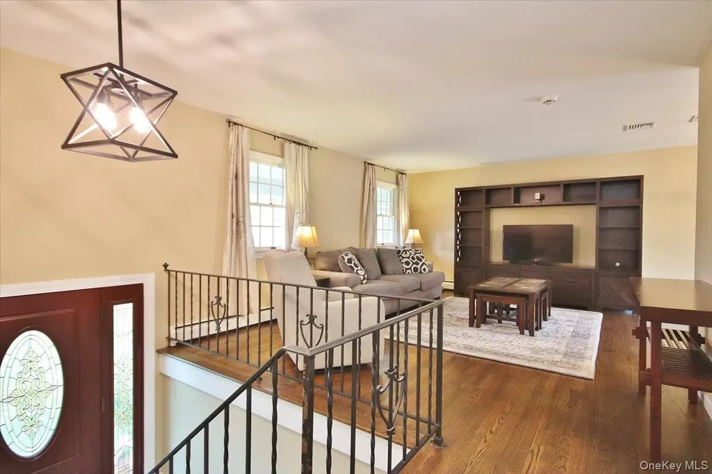 48 Overlook Drive Mahopac NY 10541