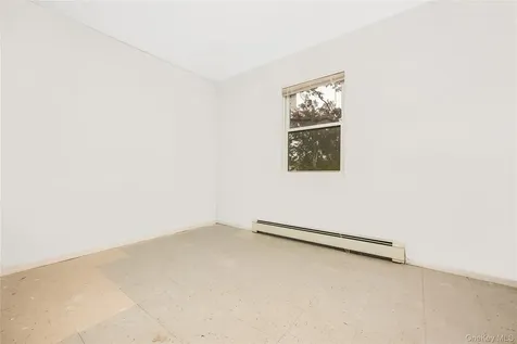 1137 Namdac Avenue Bay Shore NY 11706