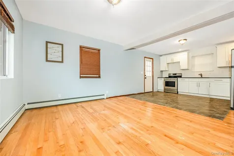 1137 Namdac Avenue Bay Shore NY 11706