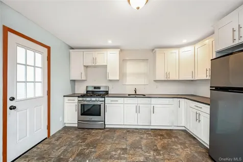 1137 Namdac Avenue Bay Shore NY 11706