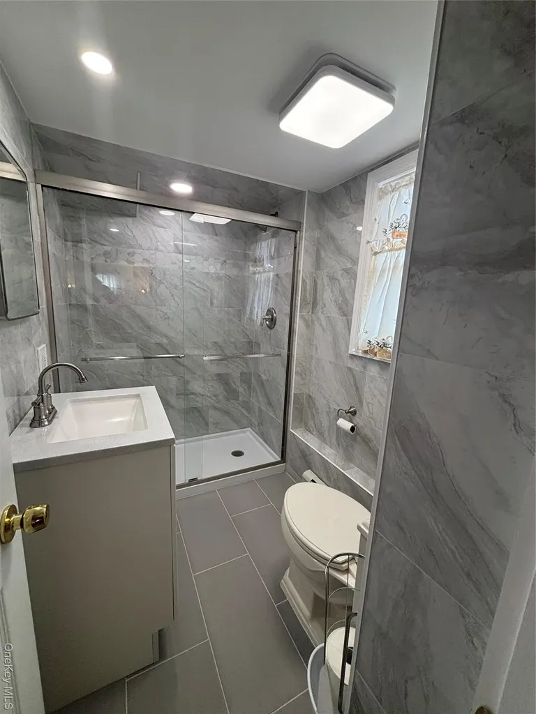 293 Concord Avenue Lindenhurst NY 11757