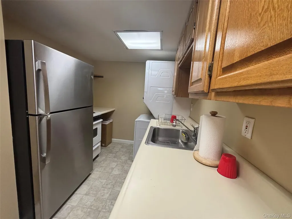 293 Concord Avenue Lindenhurst NY 11757