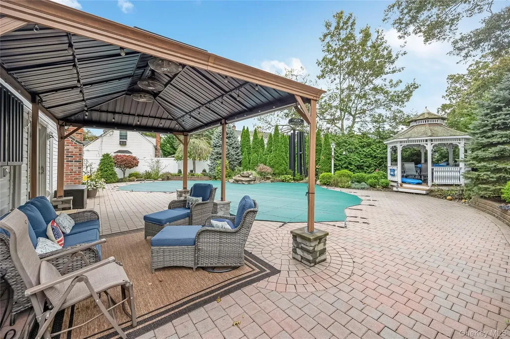 74 Loop Drive Sayville NY 11782