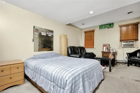 15 N Butehorn Street Bethpage NY 11714