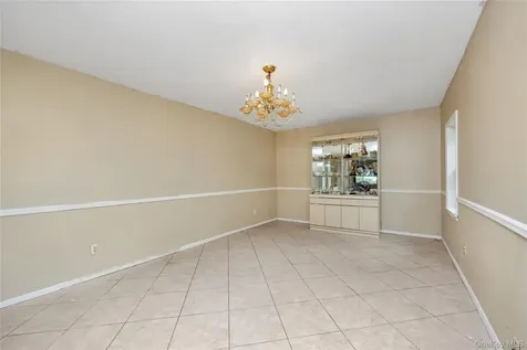 15 N Butehorn Street Bethpage NY 11714