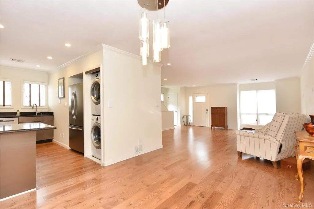 142 I U Willets Road Albertson NY 11507