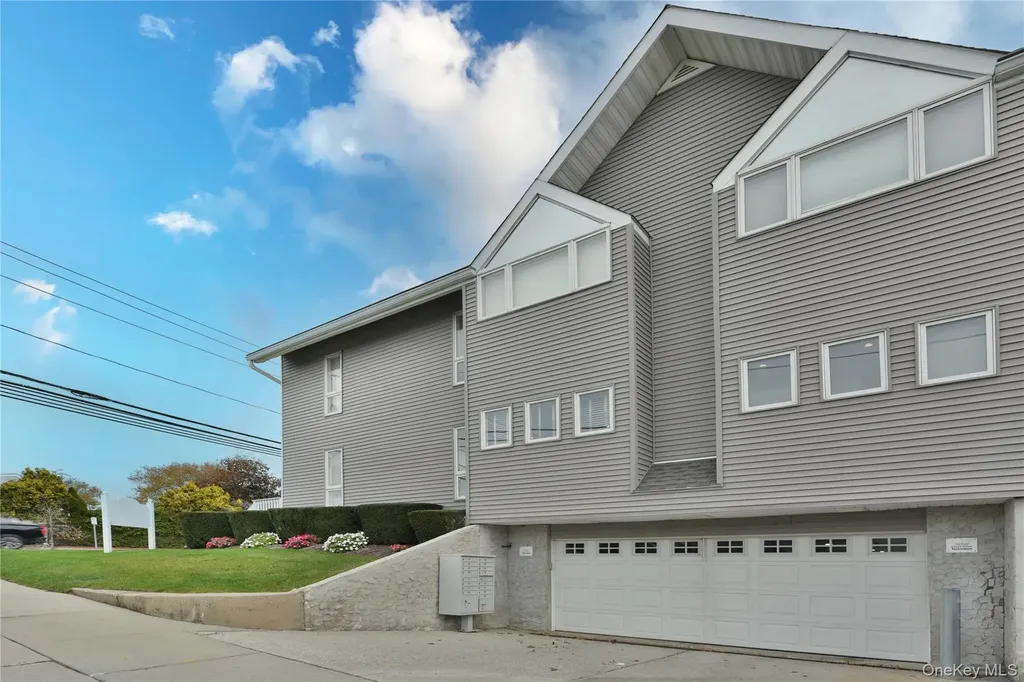 142 I U Willets Road Albertson NY 11507