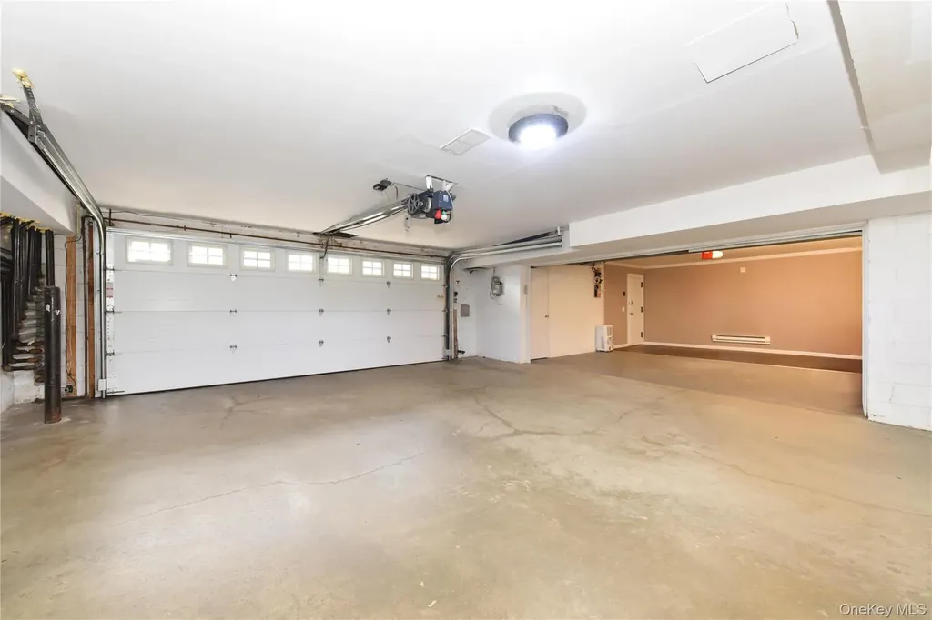 142 I U Willets Road Albertson NY 11507