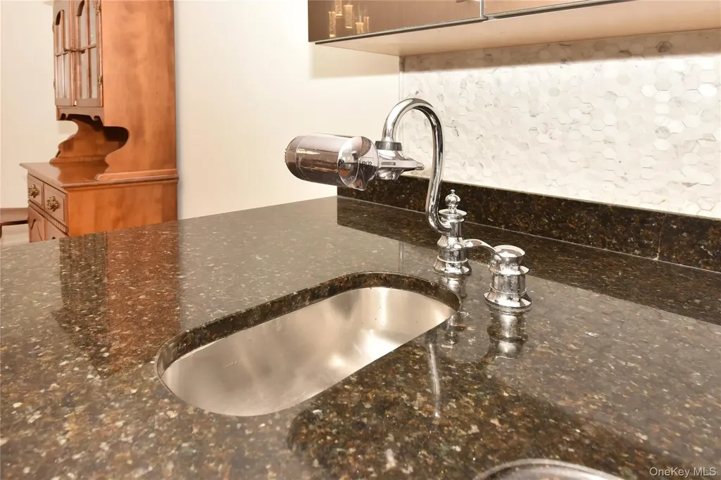 142 I U Willets Road Albertson NY 11507