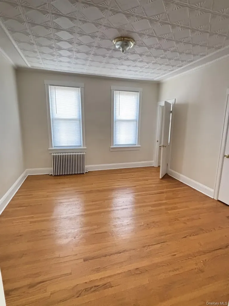 7158 70th Street Glendale NY 11385