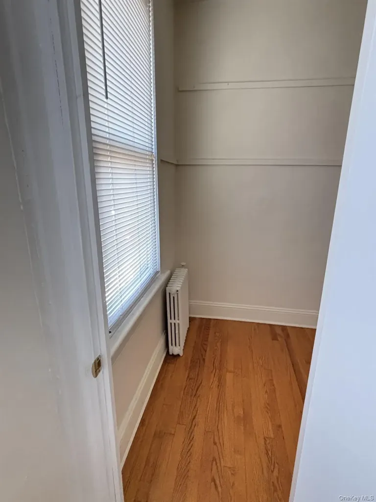 7158 70th Street Glendale NY 11385