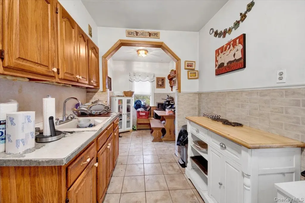 2849 E 195th Street Bronx NY 10461