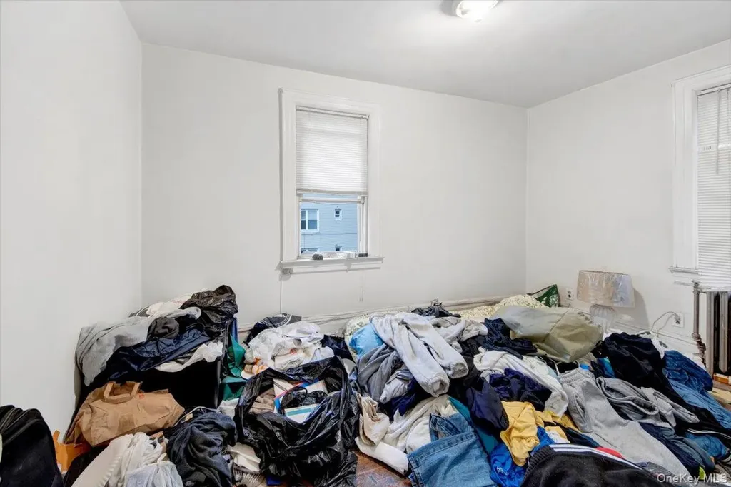 2849 E 195th Street Bronx NY 10461