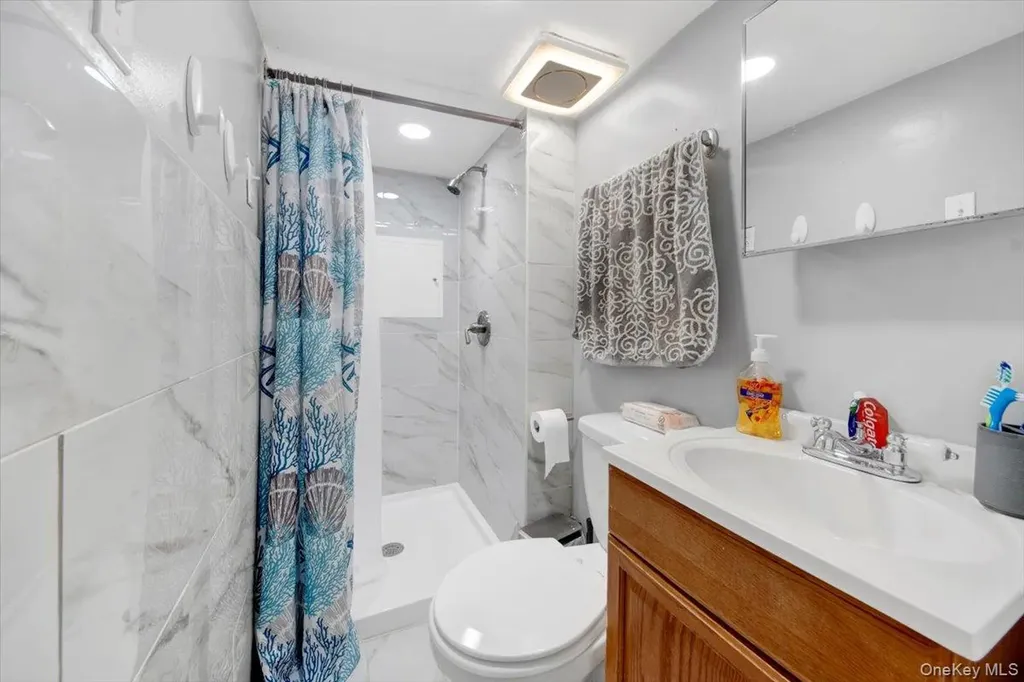2849 E 195th Street Bronx NY 10461