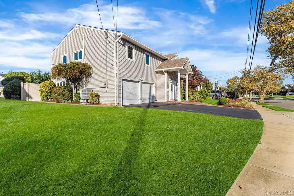 3034 Bond Drive Merrick NY 11566