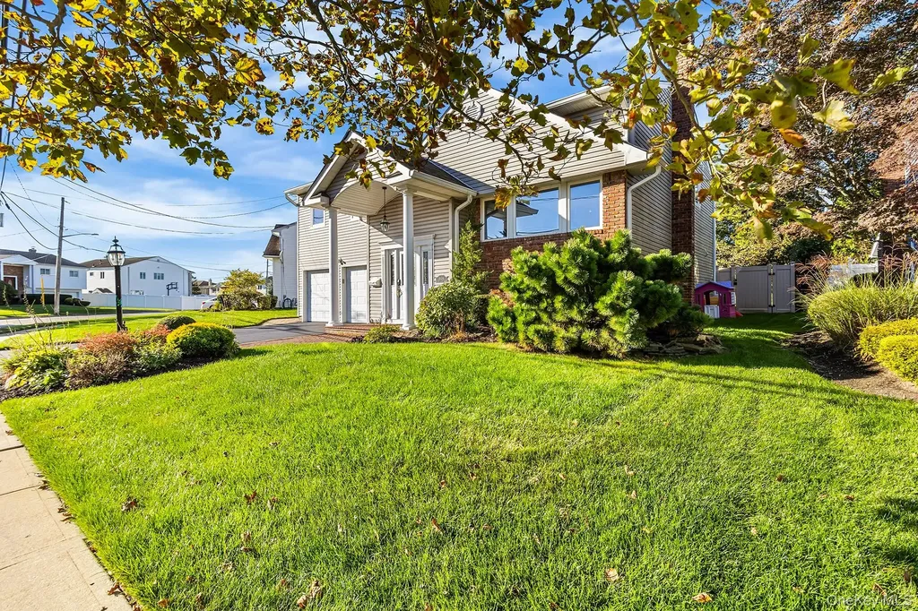 3034 Bond Drive Merrick NY 11566