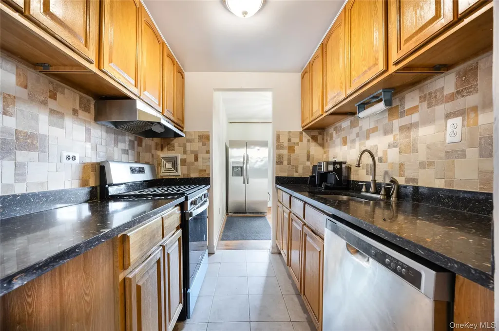 20 Secor Yonkers NY 10704