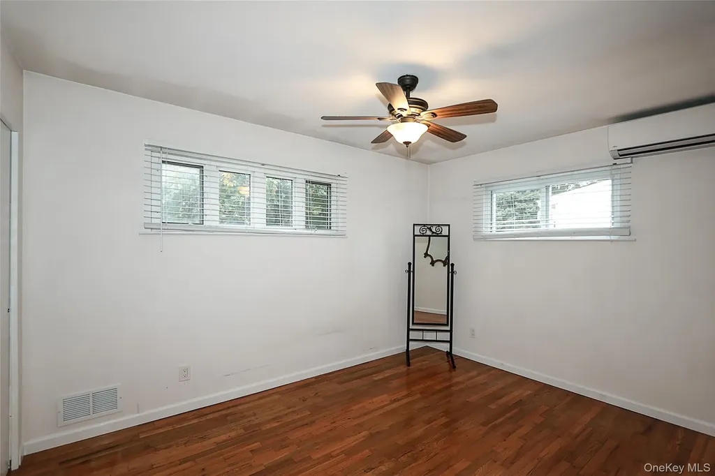 6 Gerhard Road Plainview NY 11803