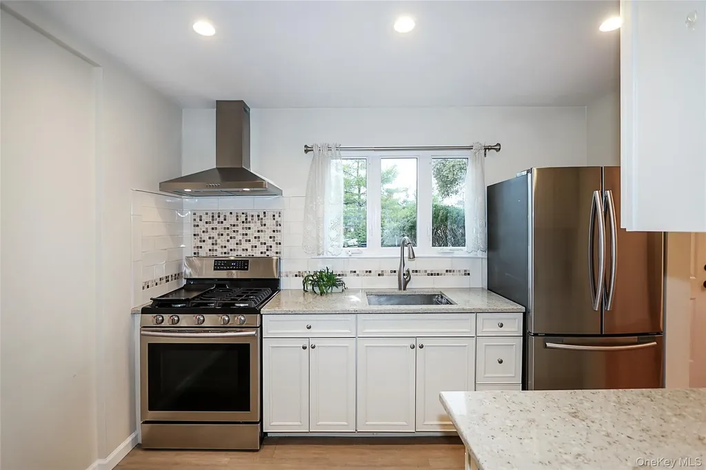 6 Gerhard Road Plainview NY 11803