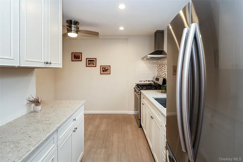 6 Gerhard Road Plainview NY 11803