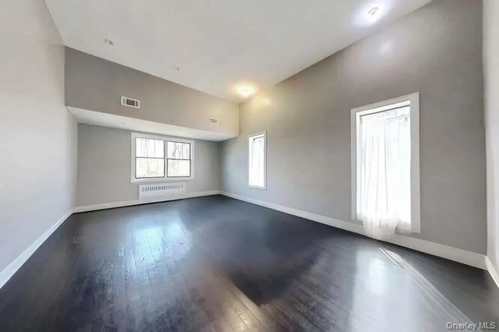247 Cherry Lane Suffern NY 10901