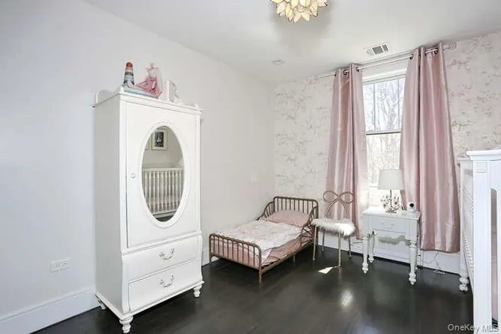 247 Cherry Lane Suffern NY 10901