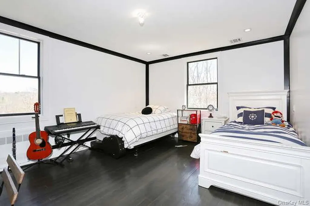 247 Cherry Lane Suffern NY 10901