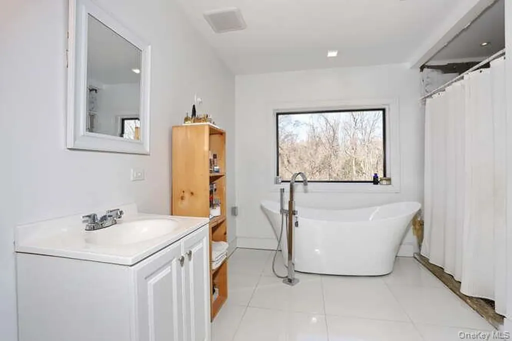 247 Cherry Lane Suffern NY 10901