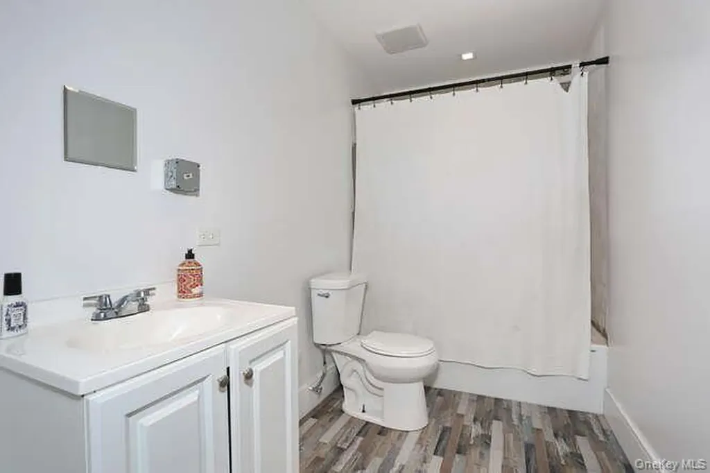 247 Cherry Lane Suffern NY 10901
