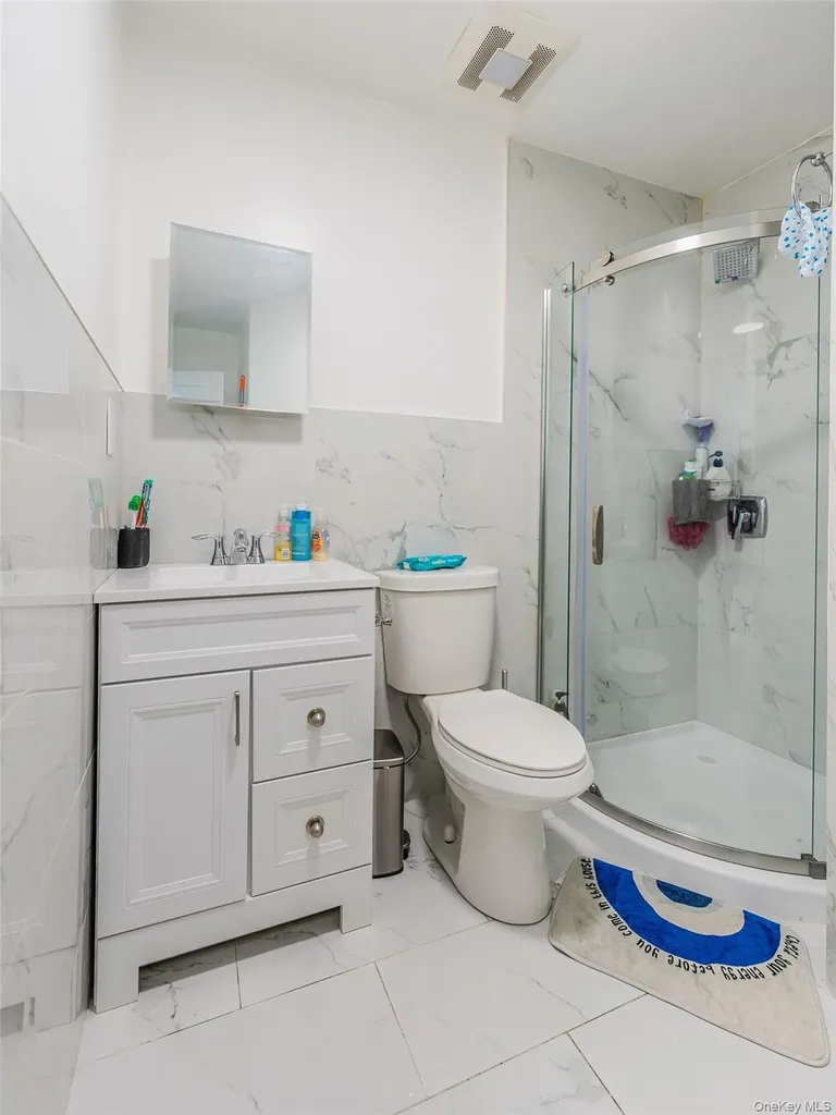 370 Crescent Street Brooklyn NY 11208