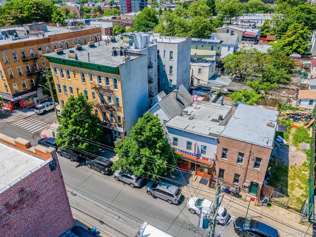 370 Crescent Street Brooklyn NY 11208