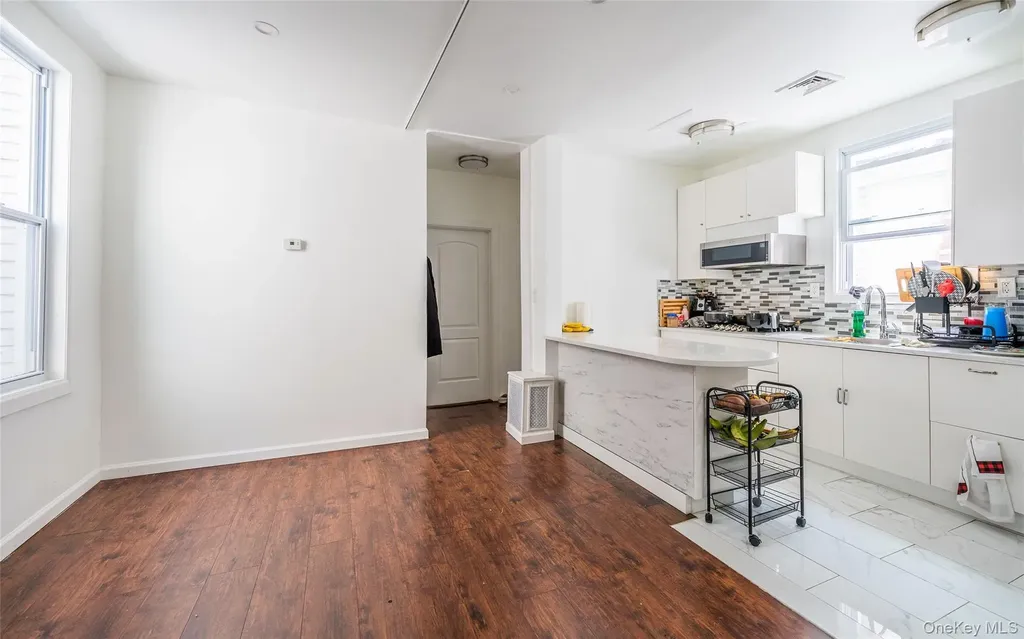 370 Crescent Street Brooklyn NY 11208